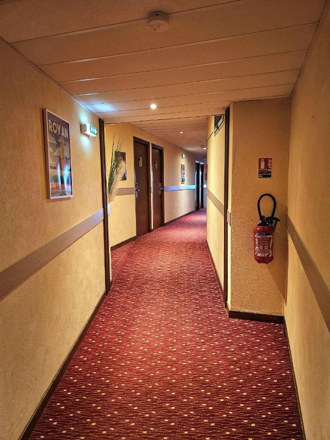Contact Hotel Solana, Niort Mendesfrance Екстер'єр фото